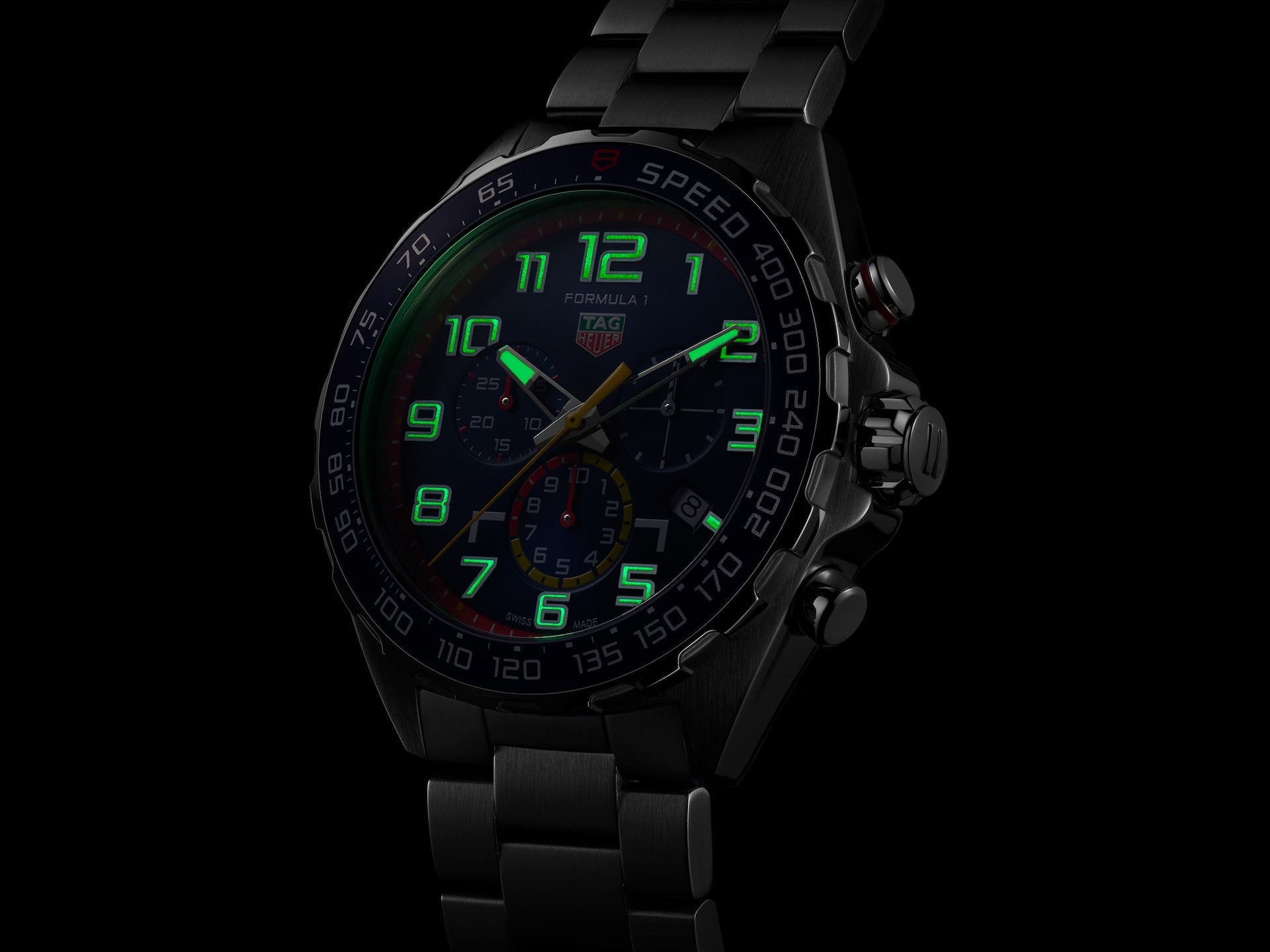 Relógio TAG Heuer Formula 1 Red Bull Racing CAZ101AL.BA0842 - Design Elegante com Movimento Quarto de 43mm