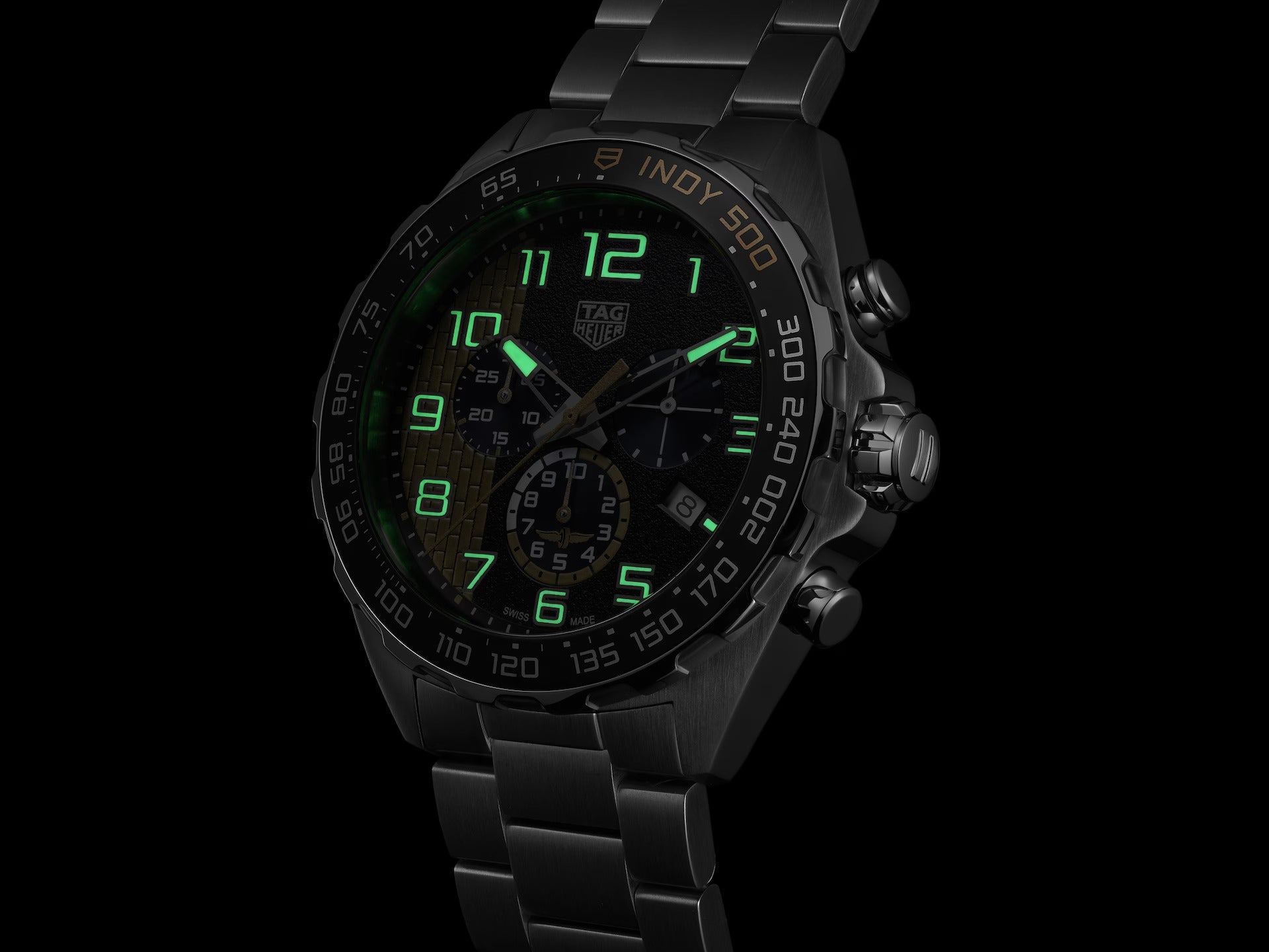 Relógio TAG Heuer Formula 1 Indy 500 CAZ101AU.BA0842 - Elegância e Precisão em Quartzo de 43mm