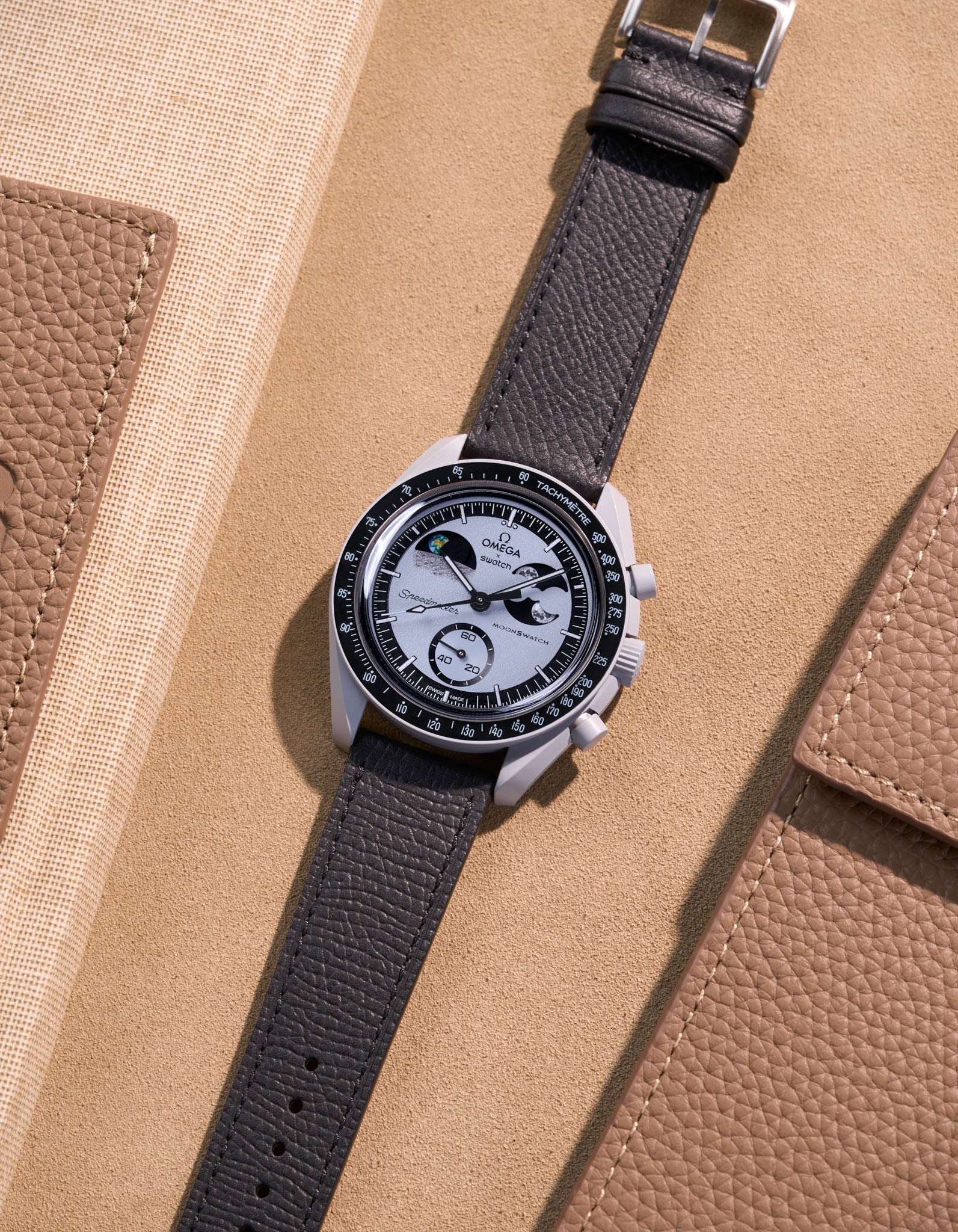 Mission to EarthPhase (Pulseira em Couro)