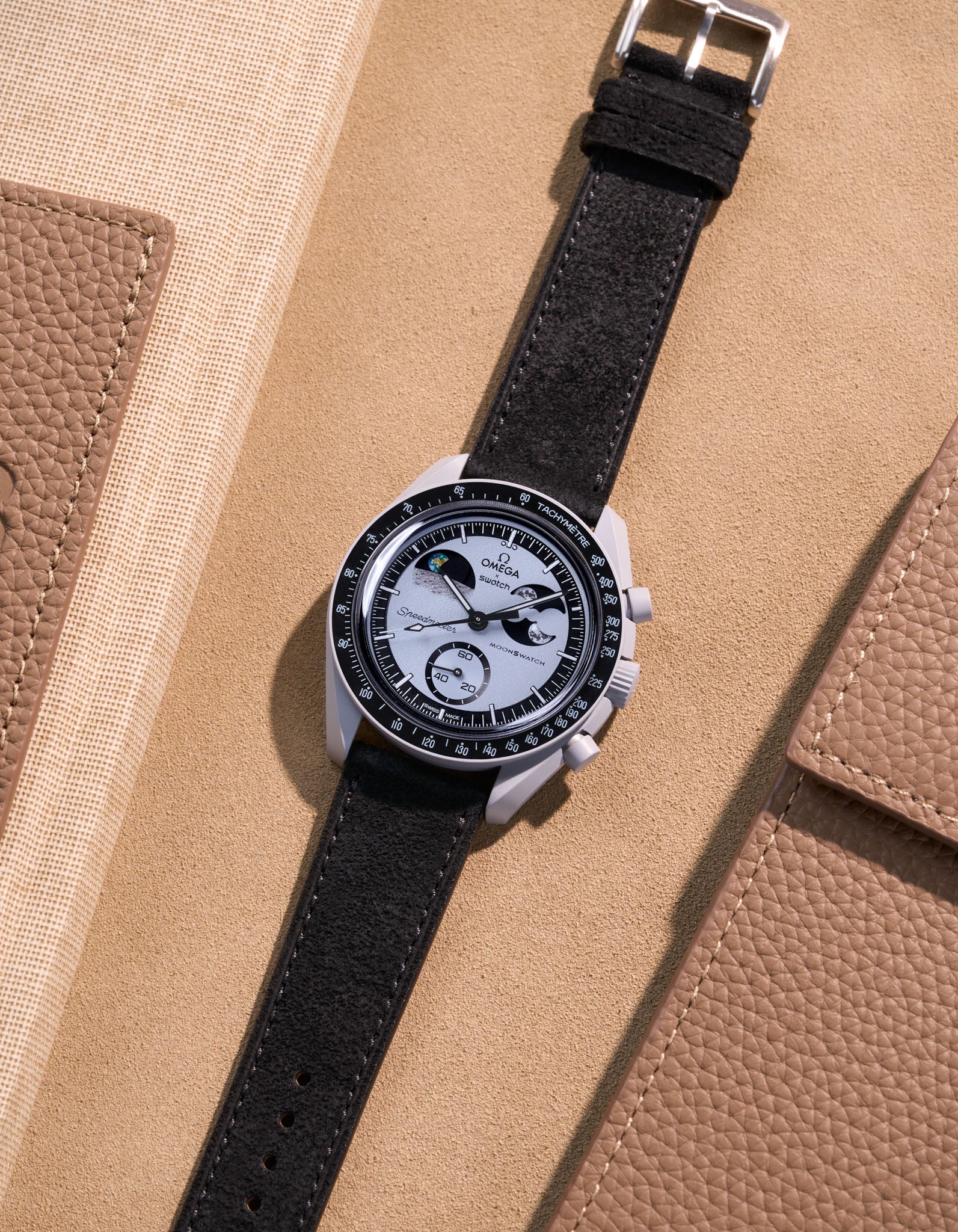 Mission to EarthPhase (Pulseira em Couro)