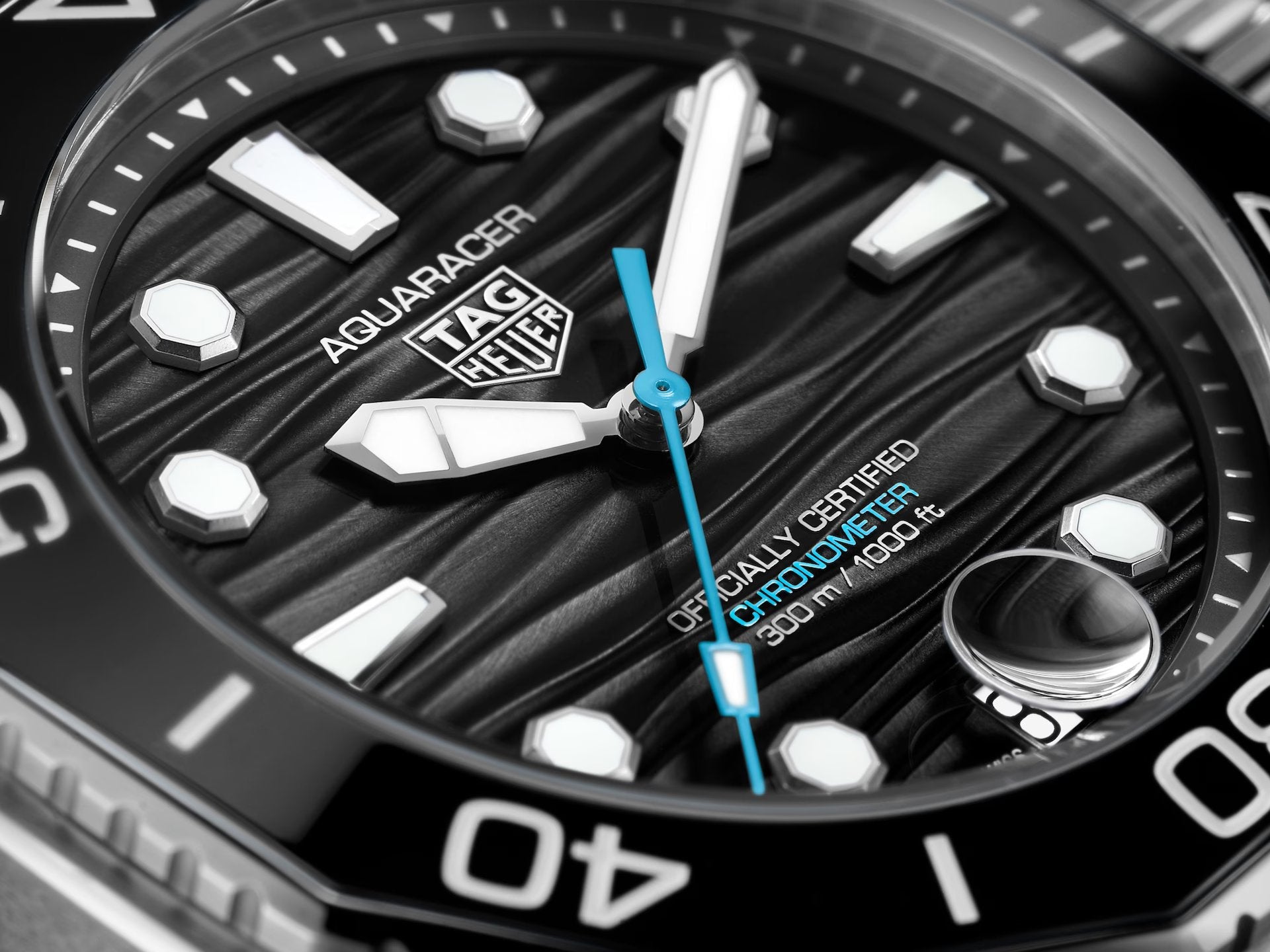 Relógio TAG Heuer Aquaracer Professional 300 Date Automático 42mm em Aço WBP5110.BA0013 - Elegância e Confiabilidade para suas Aventuras aquáticas