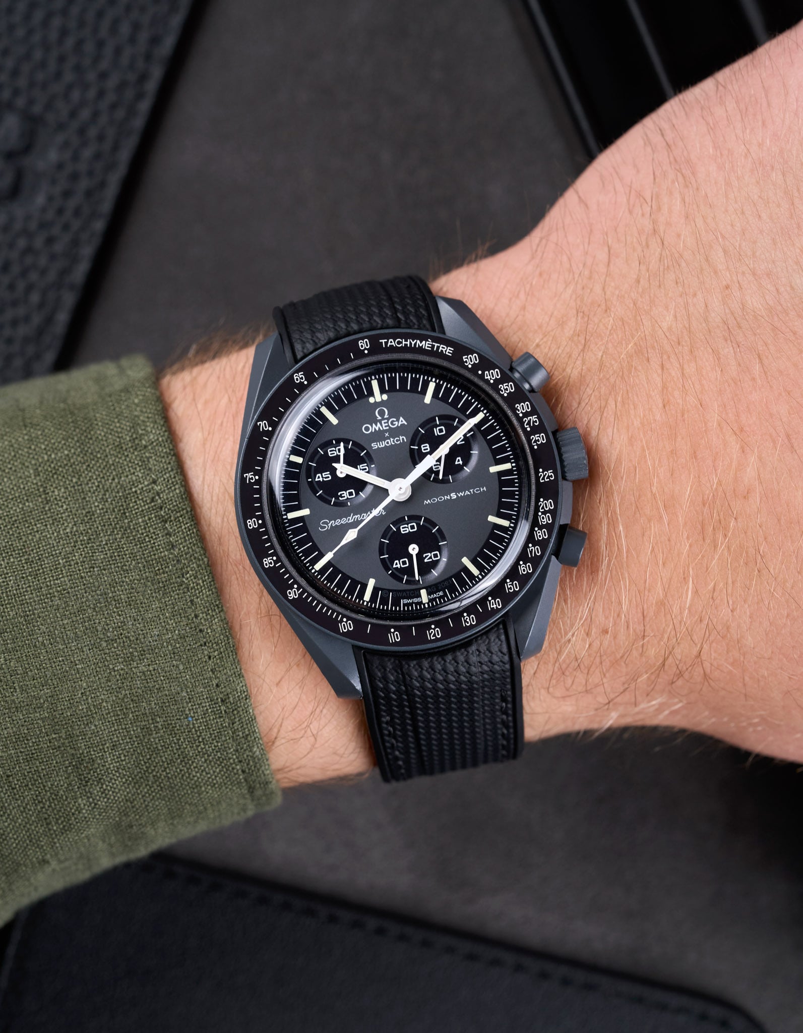 Curved Premium Rubber Strap - Black