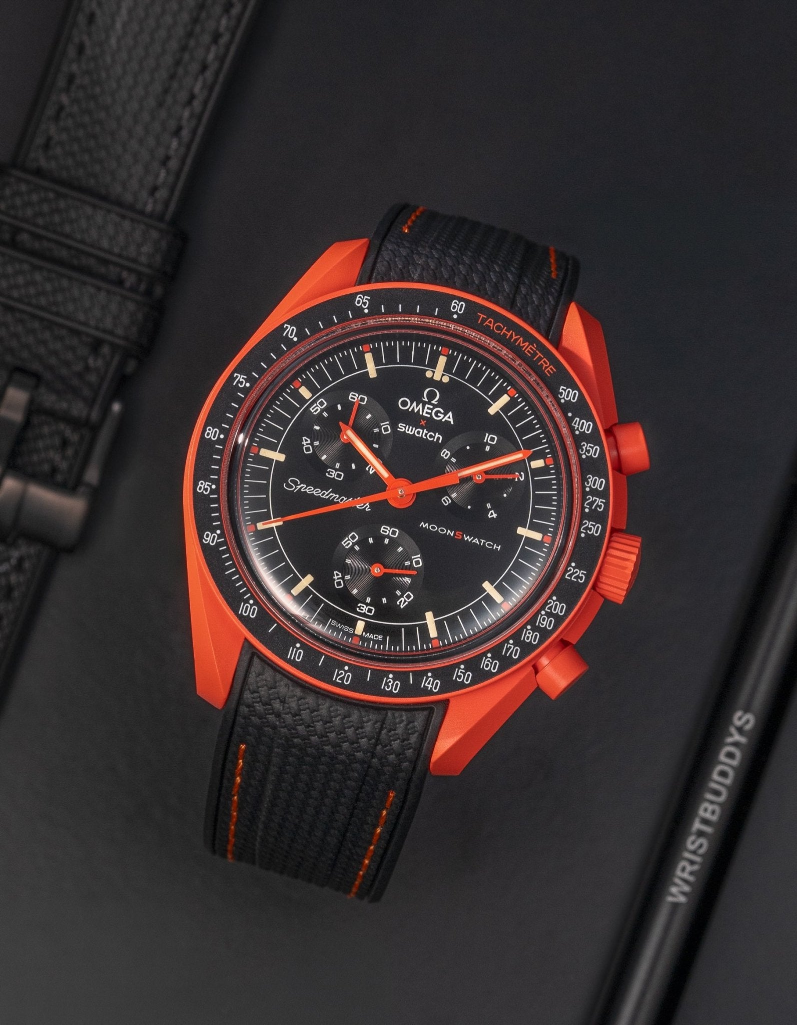 Relógio MoonSwatch Mission On Earth - Lava (Pulseira de borracha)